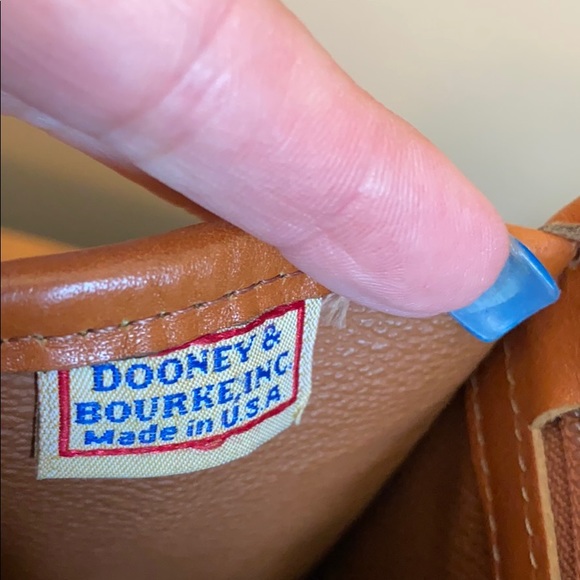 🎀Dooney and Bourke purse🎀 - Picture 10 of 13